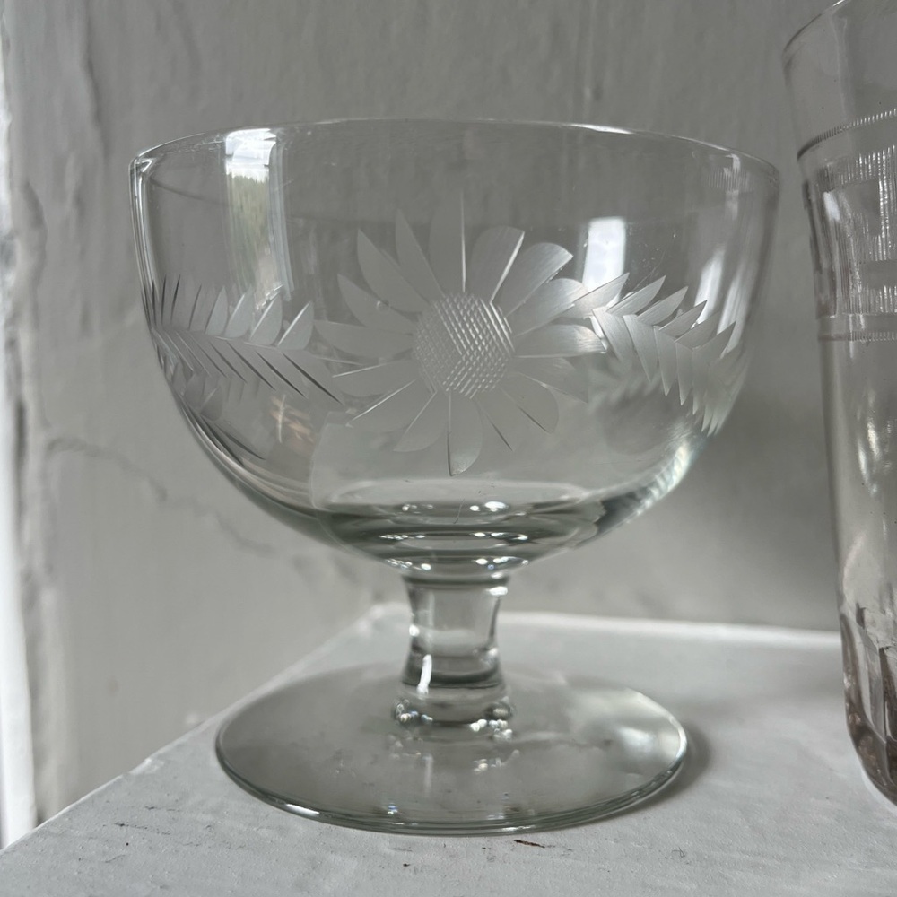 Vintage/Antique Glass and Crystal 5 lb Mystery Box —
Re-sellers/DIY welcome! - Picture 6 of 13